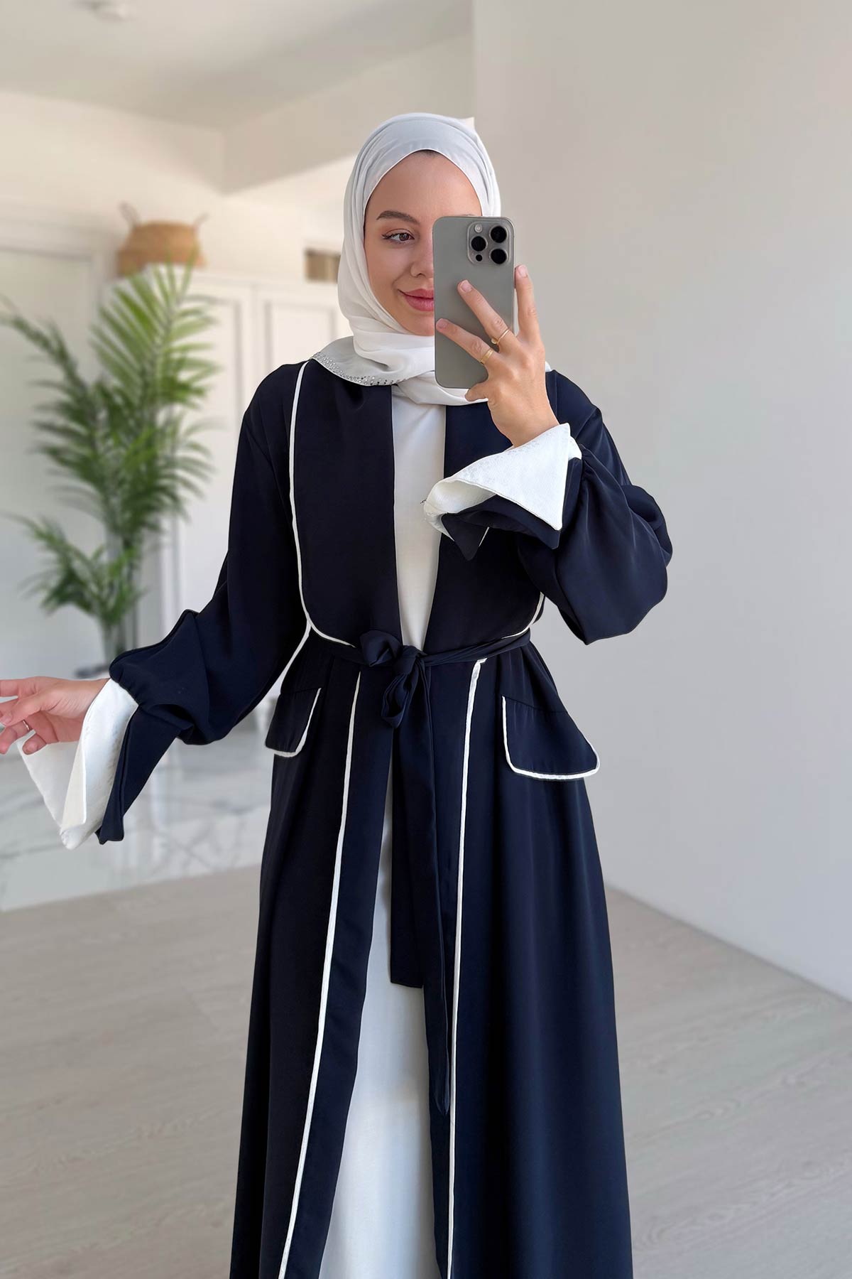 Biye Detail Abaya - Navy Blue