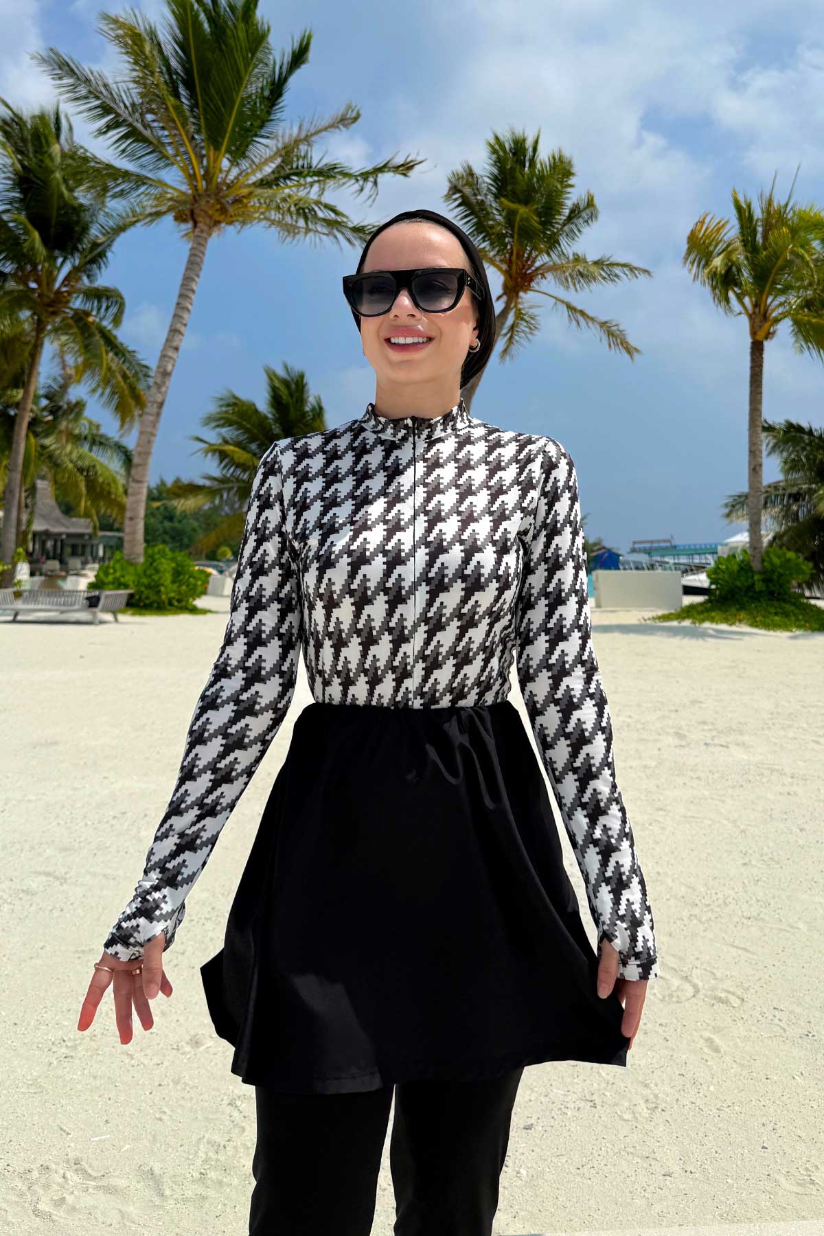 Island Surf 4-Pack Modest Swimsuit - Black