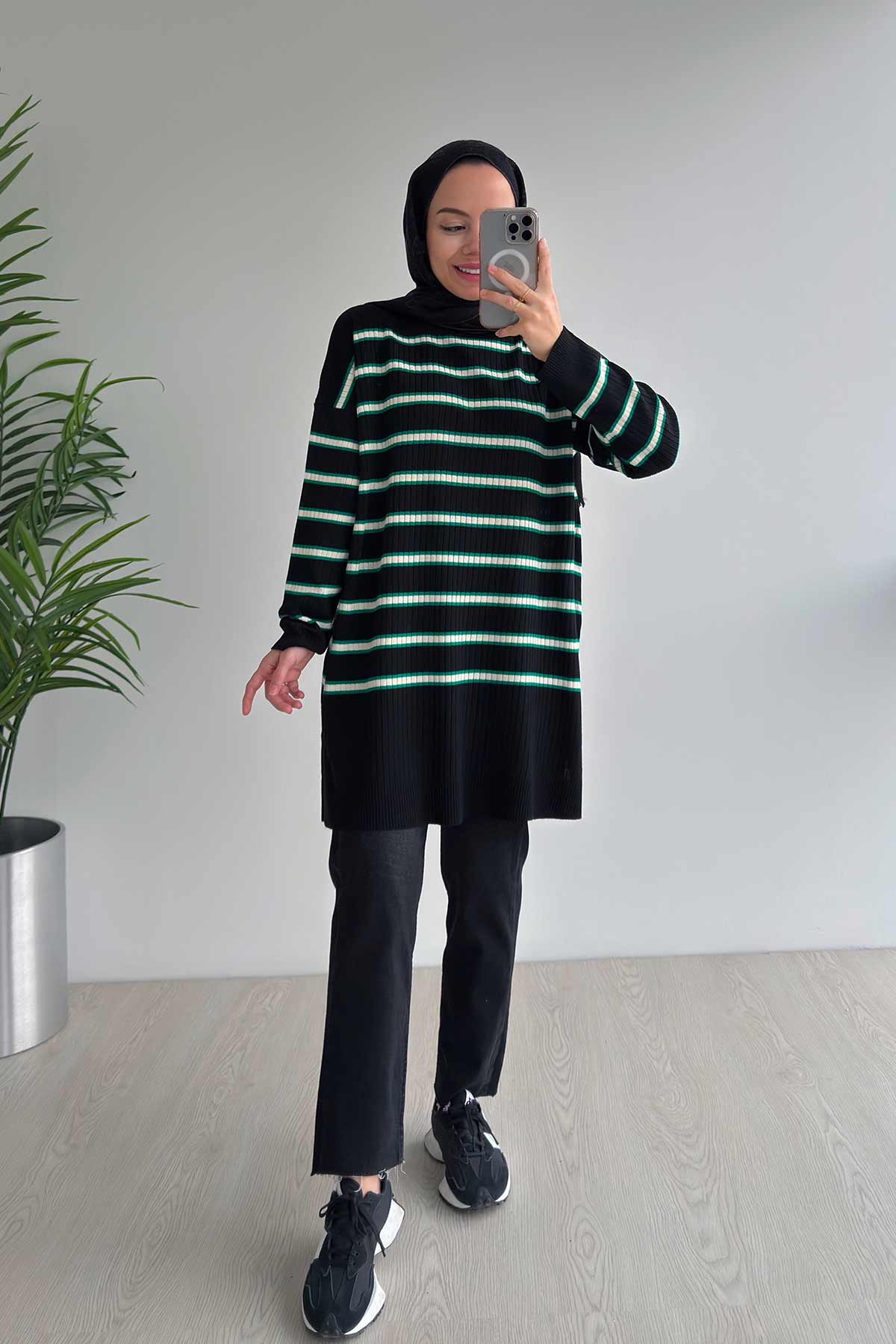 Lady Knitwear Tunic - Black/Green