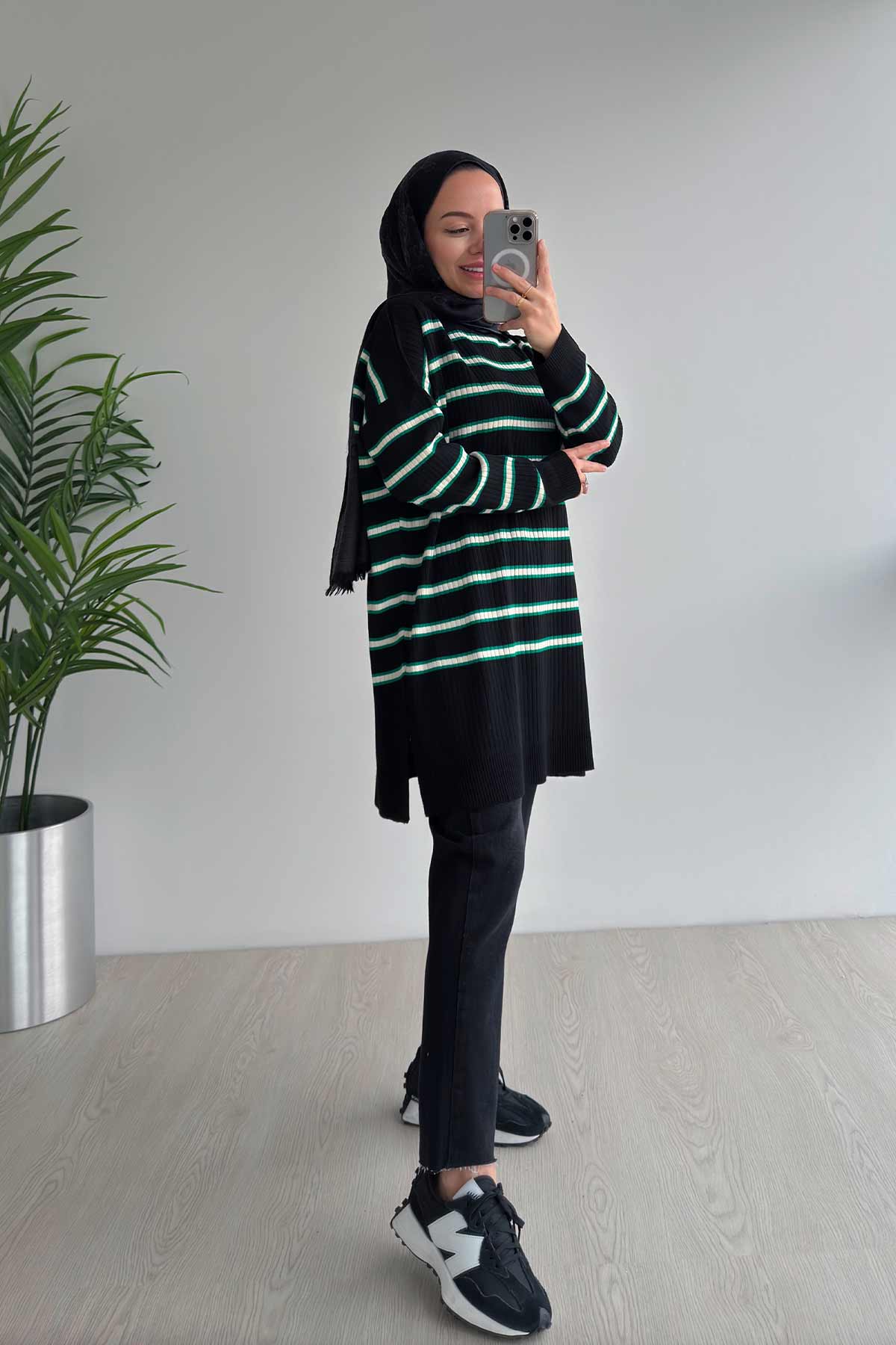 Lady Knitwear Tunic - Black/Green