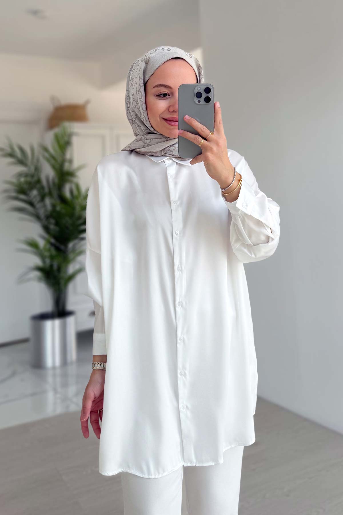 Oversize Satin Shirt - White