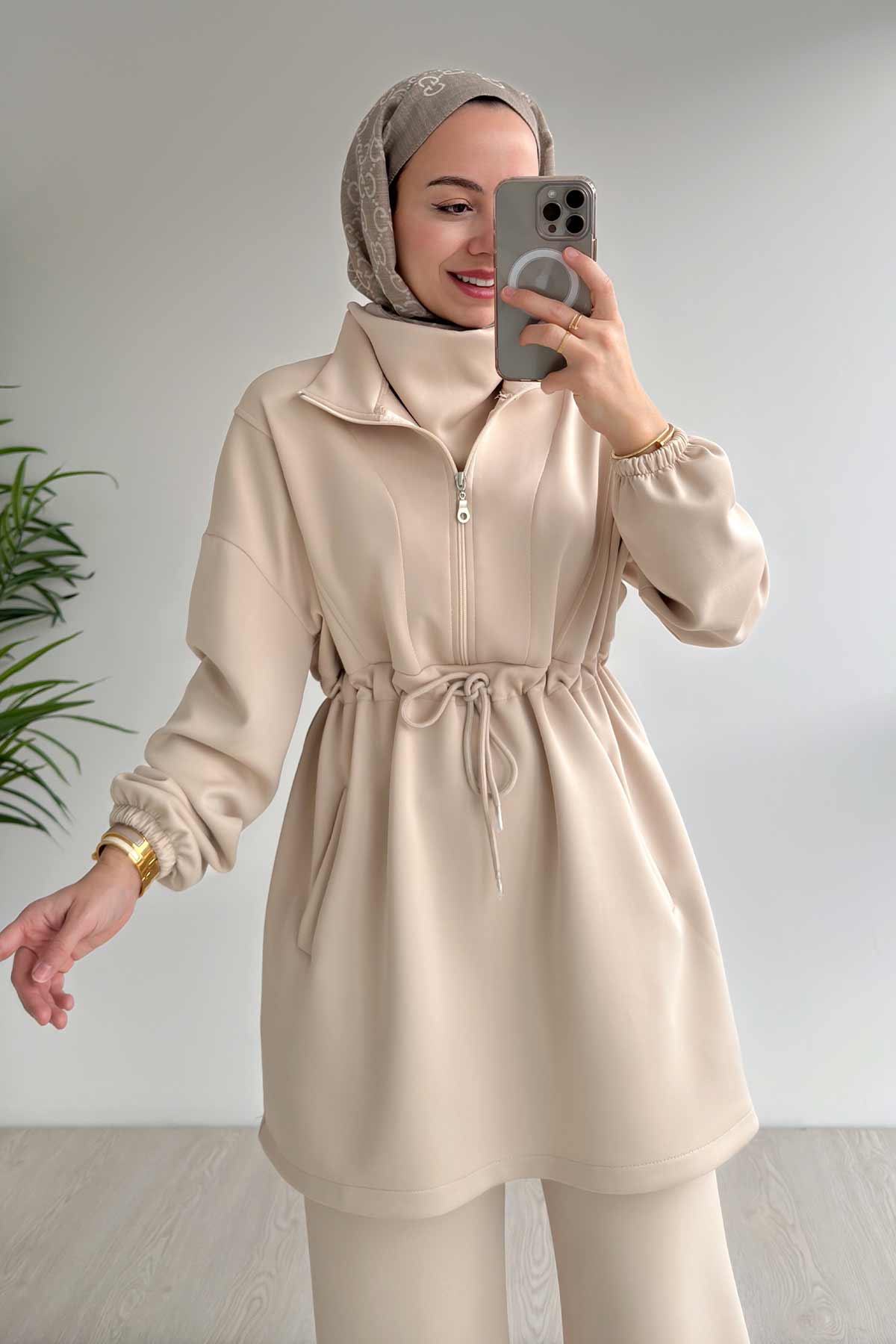 Design Collar Scuba Suit - Beige