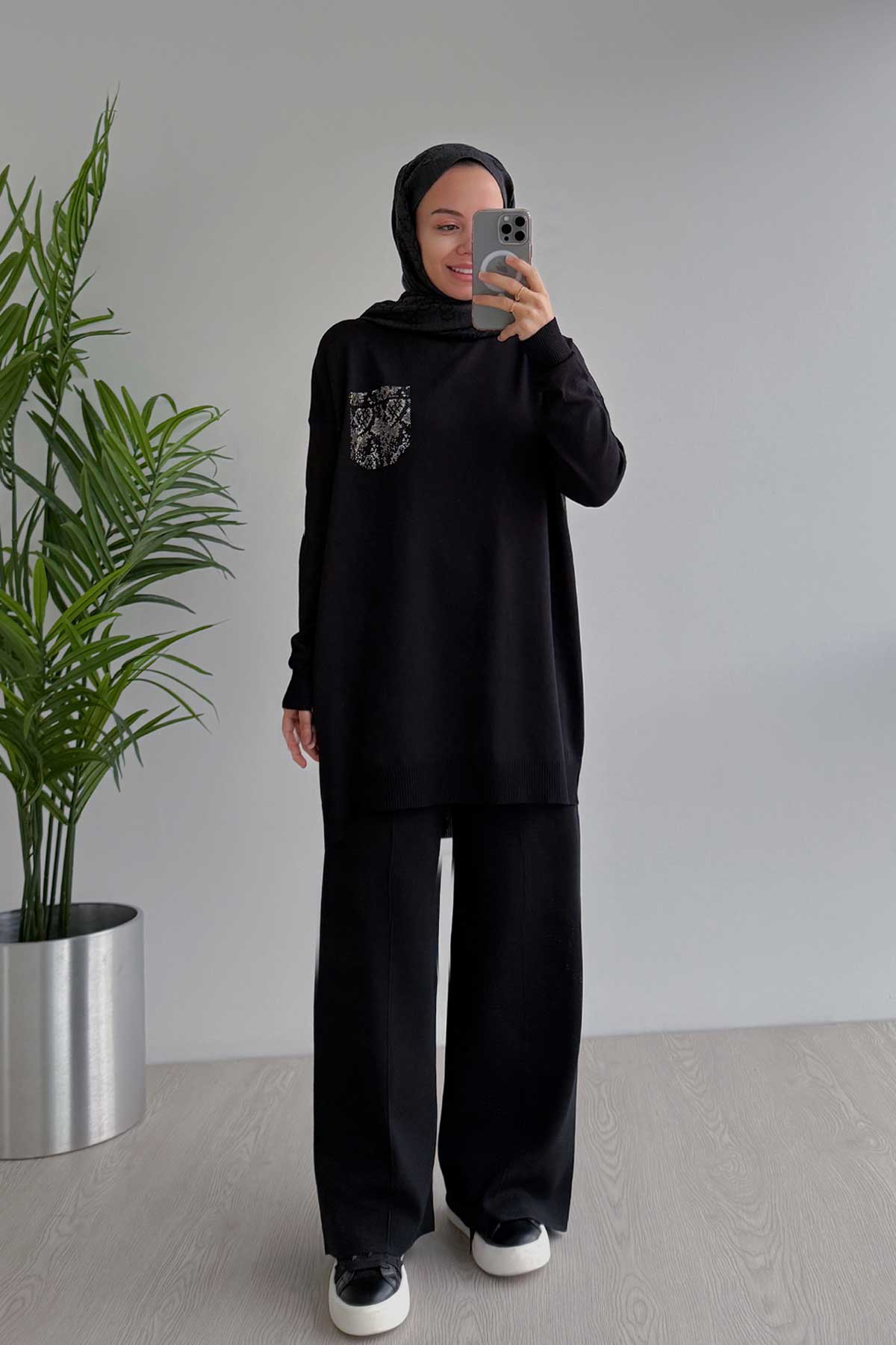 Stoned Pocket Mercerized Suit - Black