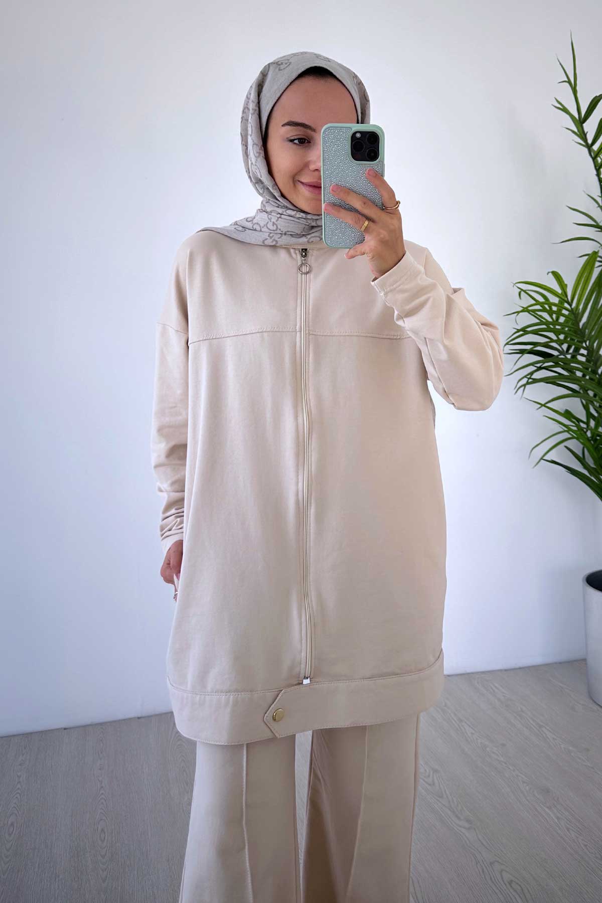 Collar Detail Suit with Side Pockets - Beige