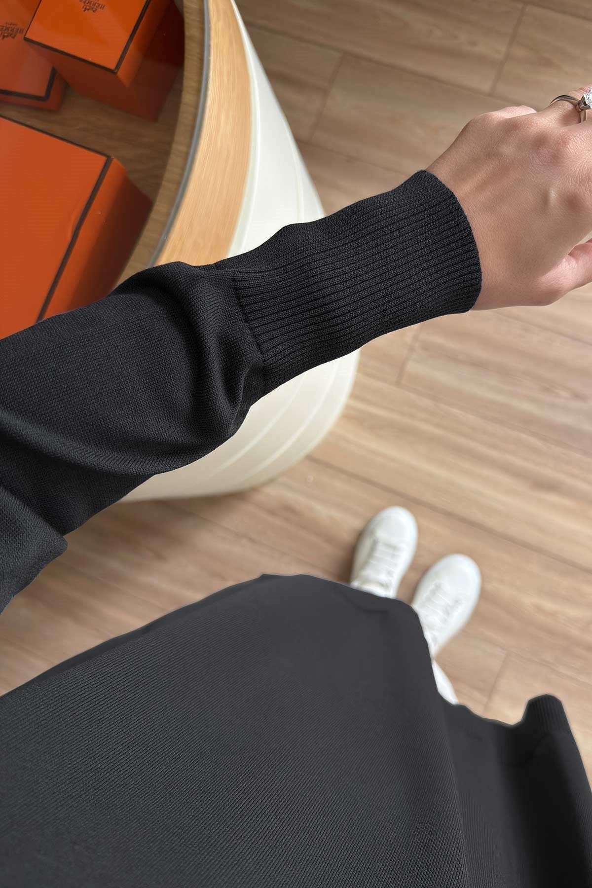 Side Zipper Basic Black Mercerized Tunic