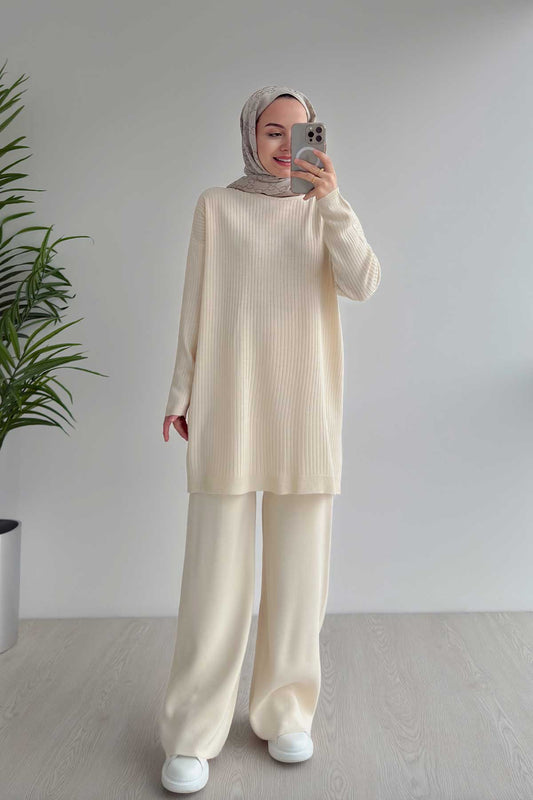 Anje Knitwear Suit - Beige