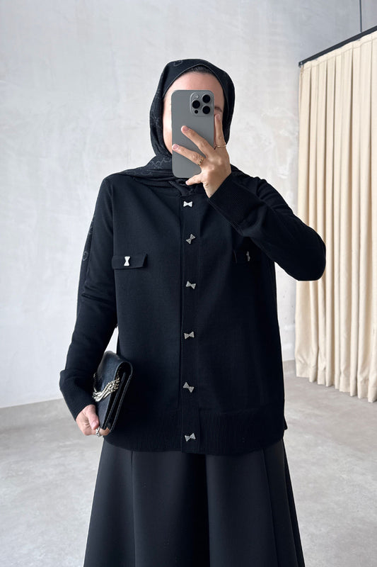 Brooch Detail Mercerized Cardigan - Black