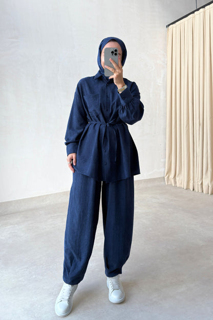 Two-Piece Suit with Harem-Leg Trousers - Navy