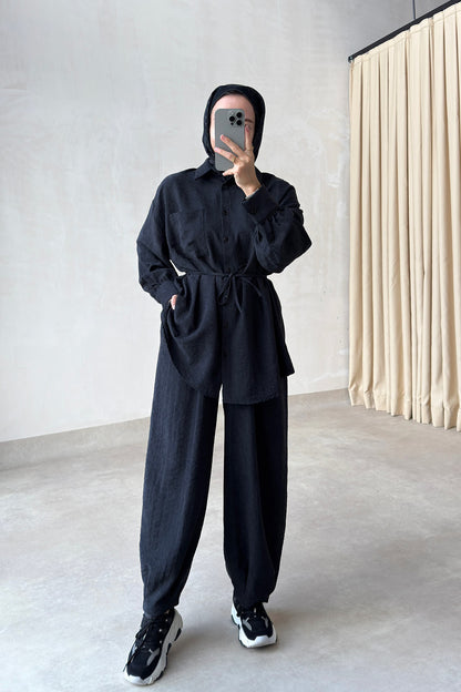 Two-Piece Suit with Harem-Leg Trousers - Black