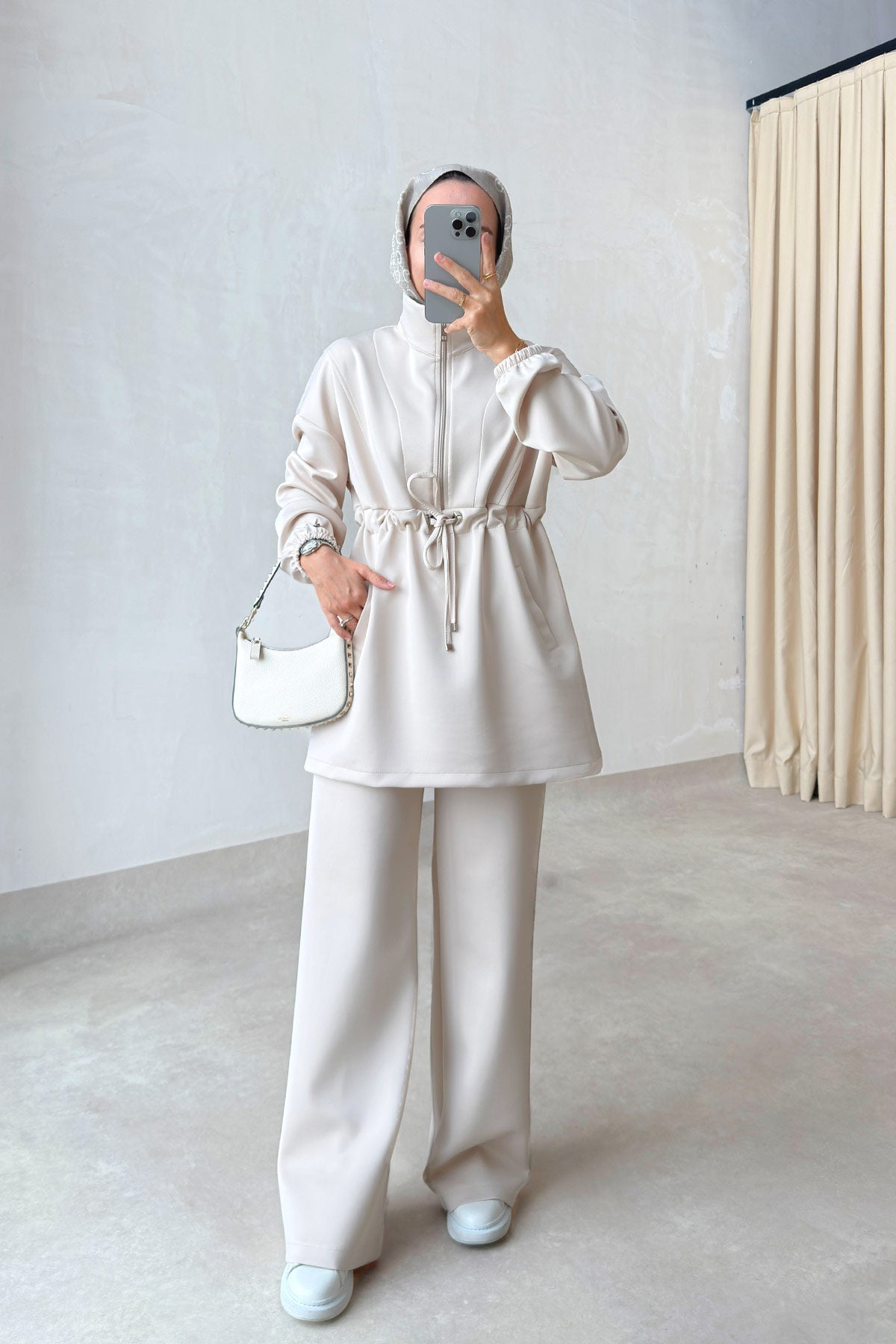 Design Collar Scuba Suit - Beige