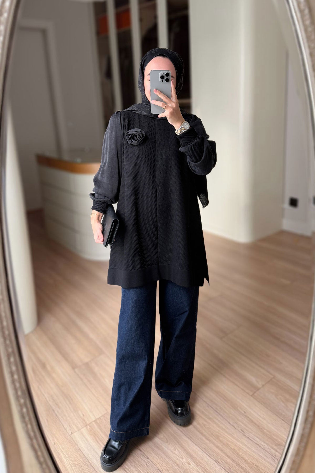 Rose Detail Mercerized Tunic - Black