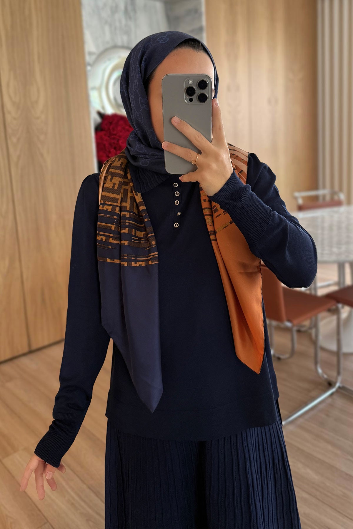 Wave Pattern Skirted Mercerized Suit - Navy Blue