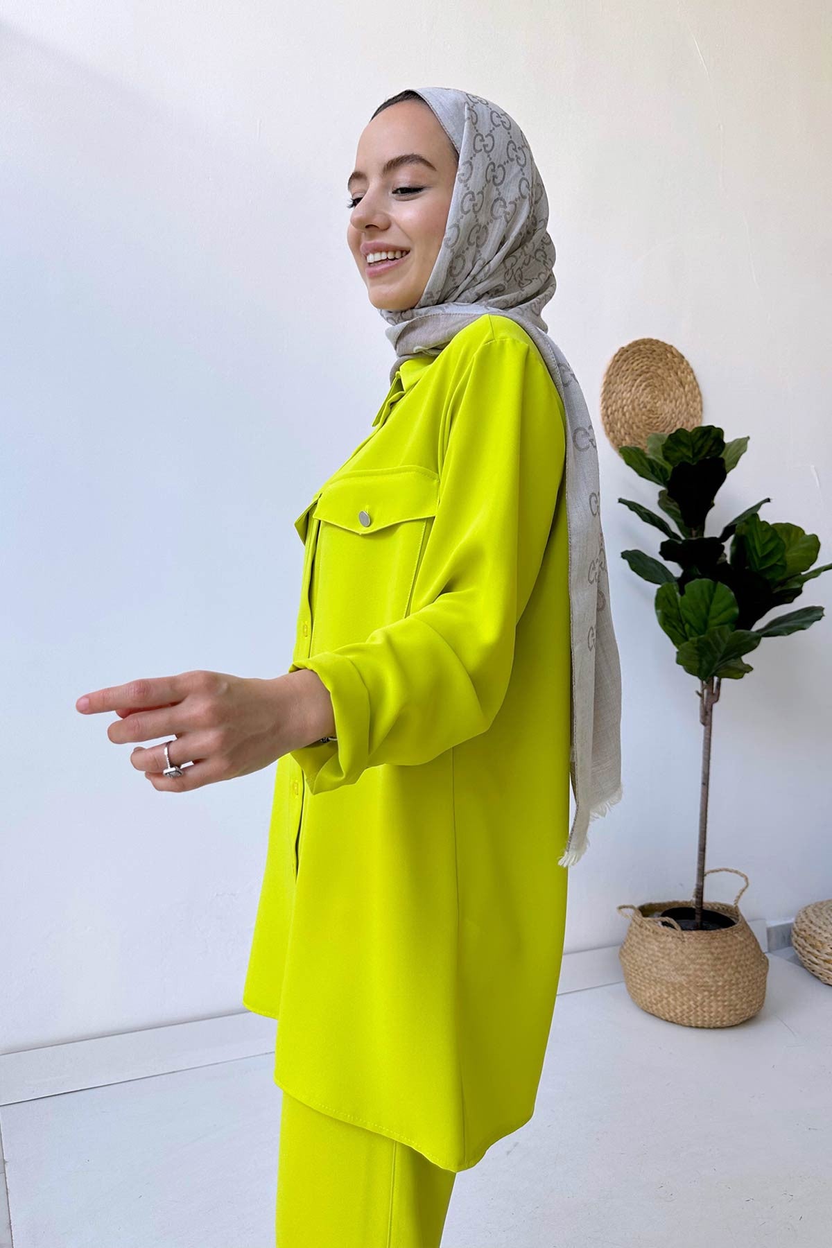 Double Pocket Crepe Suit - Oil Green